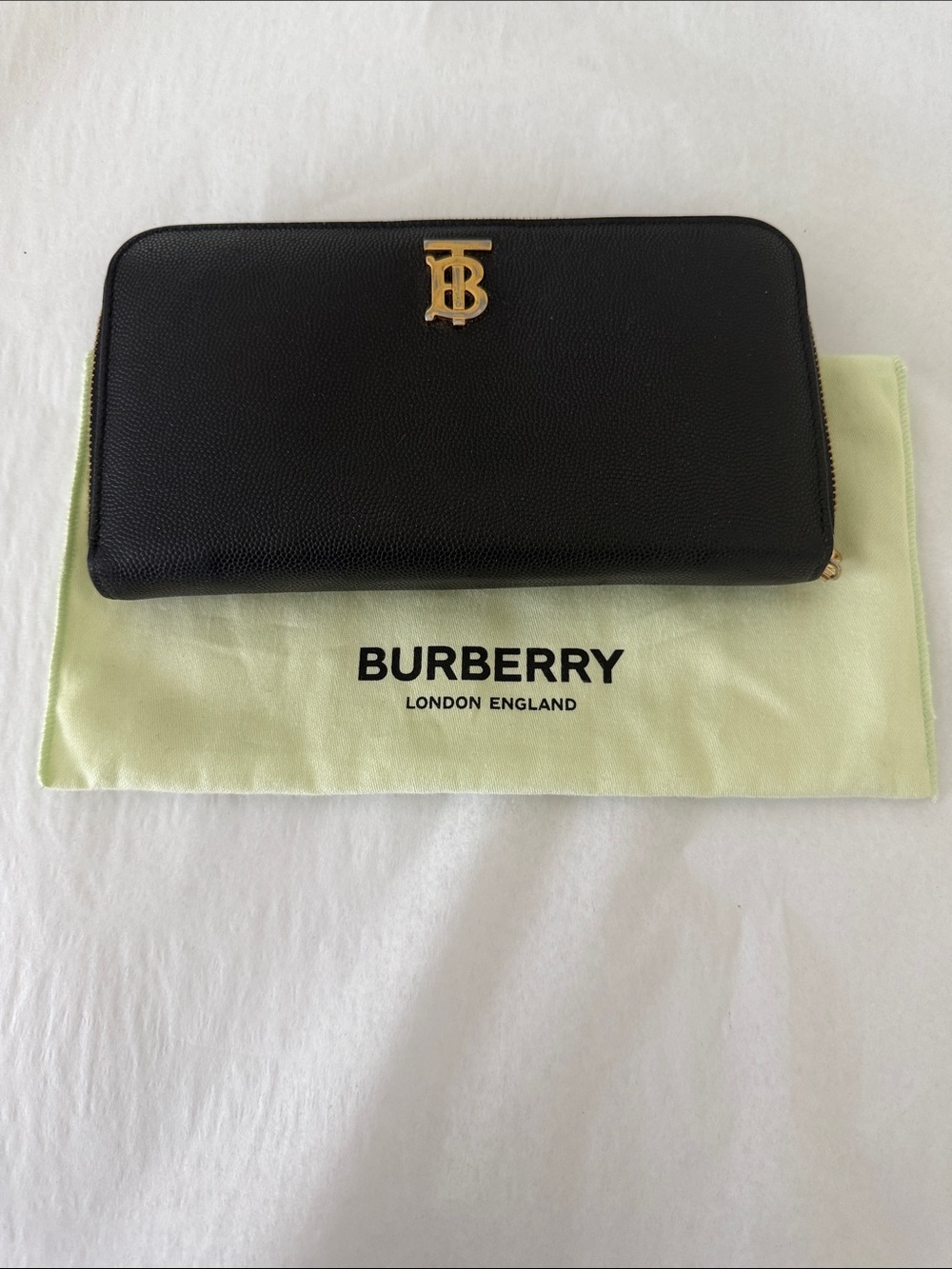 Burberry Black Pebbled Leather Zip-Around Wallet with Gold TB Logo - Picture 12 of 15